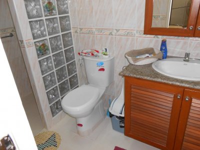 Nice villa 100 sqm pool in area 5 minutes city Hua Hin