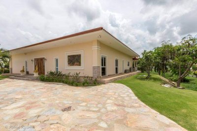 Luxury big private pool villa near Black Mountain Hua Hin