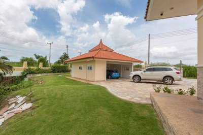 Luxury big private pool villa near Black Mountain Hua Hin