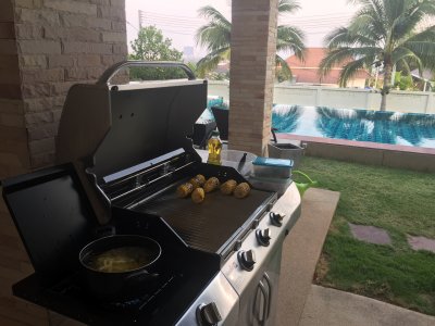 Big pool villa 350 sqm near city Hua Hin