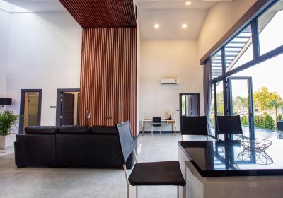 Sanctuary Lake Hua Hin Luxury brand new pool villas near to Banyan Golf Clubs soi 112