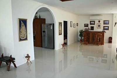 Luxury pool villa 503 sqm for Sale soi 6 - Freehold