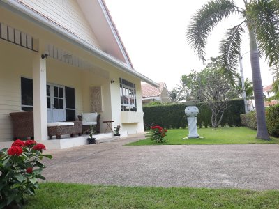 Chantha garden villa 140 sqm pool in area Cha-Am