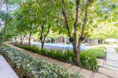 Beautifully Landscaped 3 Bed Beachfront Condo Hua Hin