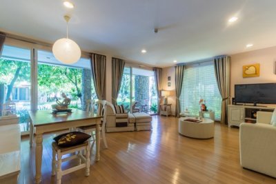 Beautifully Landscaped 3 Bed Beachfront Condo Hua Hin