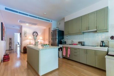 Beautifully Landscaped 3 Bed Beachfront Condo Hua Hin