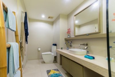 Beautifully Landscaped 3 Bed Beachfront Condo Hua Hin