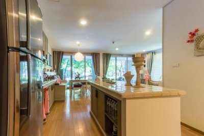 Beautifully Landscaped 3 Bed Beachfront Condo Hua Hin