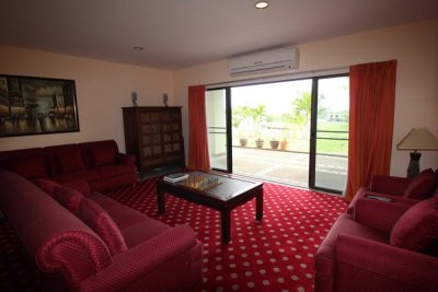 Palm Hills Golf Club & Residence Good Quality 3 Bed Condo norra Hua Hin