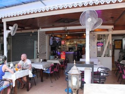 Restaurant with guest house soi 88 Hua Hin