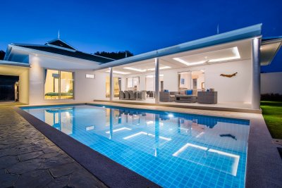 Falcon Hill big pool villa near city
Hua Hin
