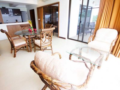 Hua Hin Blue Wave 100 sqm apartment suite Khao Takiab Beach