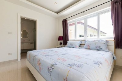 Orchid Paradise Homes OPV21 pool villa near city
Hua Hin