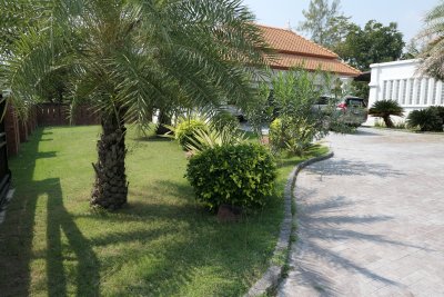 Big pool villa 2052 sqm southern Cha-Am at the golf club