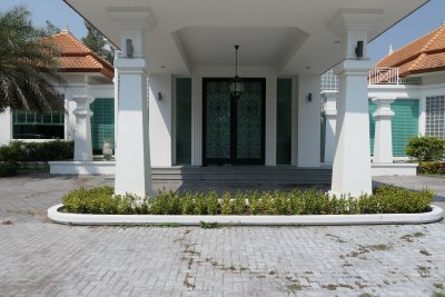 Big pool villa 2052 sqm southern Cha-Am at the golf club