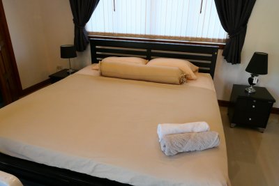 Big pool villa 4 bed room soi 70 near city Hua Hin