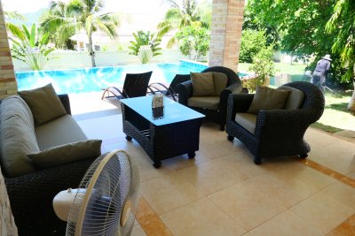 Big pool villa 350 sqm near city Hua Hin