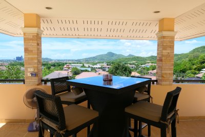 Big pool villa 350 sqm near city Hua Hin