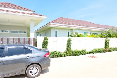 Woodlands new built pool villa 335 sqm ready to move in Hua Hin