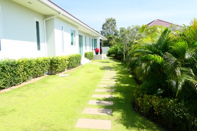 Woodlands new built pool villa 335 sqm ready to move in Hua Hin