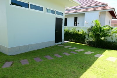 Woodlands new built pool villa 335 sqm ready to move in Hua Hin