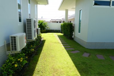 Woodlands new built pool villa 335 sqm ready to move in Hua Hin