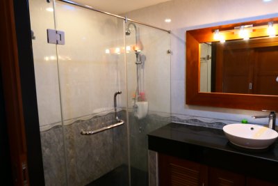 Boathouse Huahin Lagoon Luxury apartment 3 bed 3 bath 236 sqm