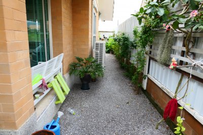 Nice pool villa soi 112 near city Hua Hin