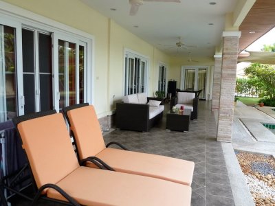 Large pool villa 250 sqm soi 88 in Hua Hin