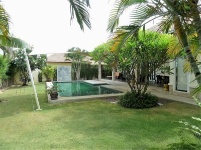 Large pool villa 250 sqm soi 88 in Hua Hin