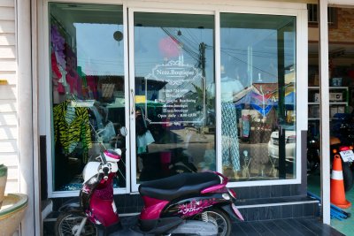Big shop for sale in good location soi 88 Hua Hin