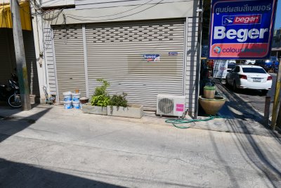 Big shop for sale in good location soi 88 Hua Hin