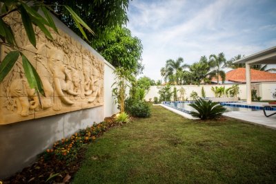 Luxury brand new Hin Lek Fai Hua Hin