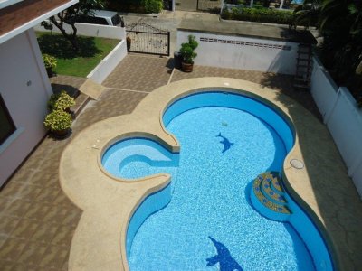 Natural Hill Hua Hin 4 bedrooms large pool villa soi 6
