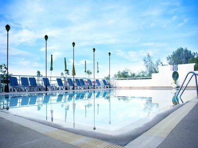 Blue Wave Hua Hin Apartment at Khao Takiab Beach