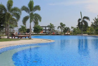 Hua Hin The Pride Apartments near downtown and the beach soi 102