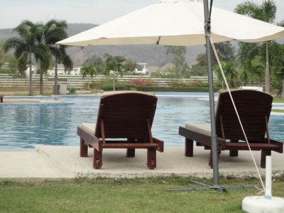 Hua Hin The Pride Apartments near downtown and the beach soi 102