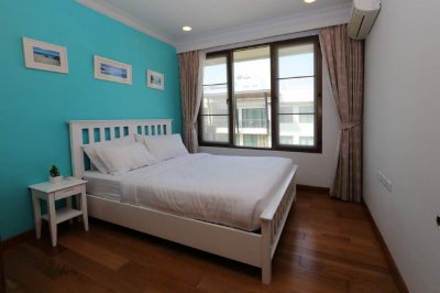 Hua Hin Baan Sanuk on the shores of Khao Takiab