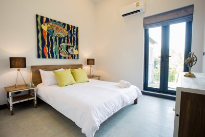 Sanctuary Lake Hua Hin Luxury brand new pool villas near to Banyan Golf Clubs soi 112