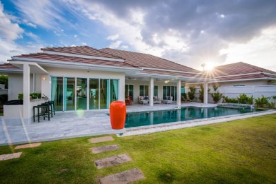 Woodlands Residence pool villa Jay 320 sqm west Hua Hin