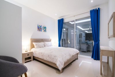 Falcon Hill big pool villa near city
Hua Hin