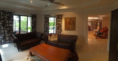 Luxury pool villa south Hua Hin 275 sqm