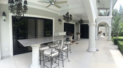 Luxury pool villa south Hua Hin 275 sqm